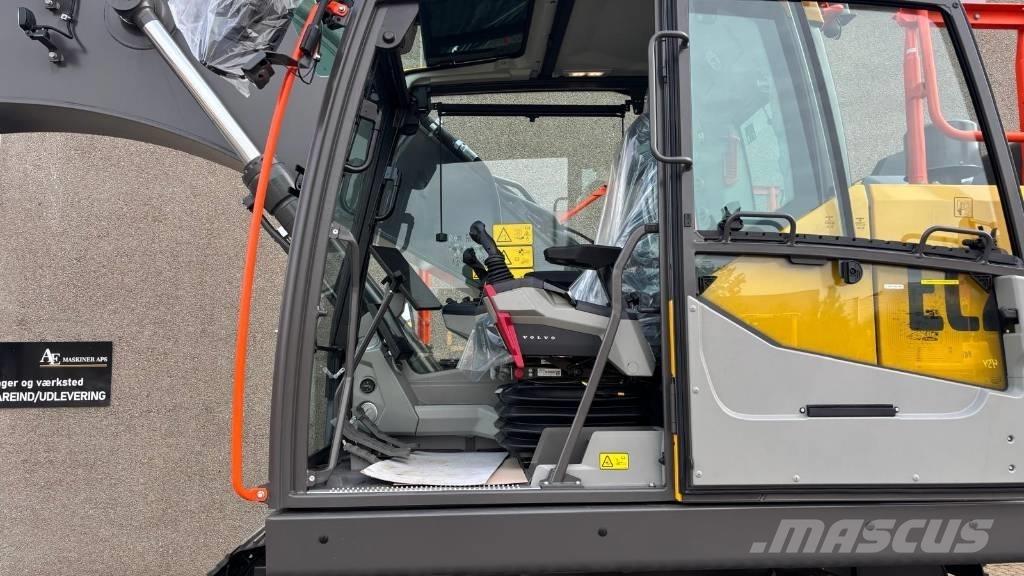 Volvo EC 260 FL Roomikekskavaatorid