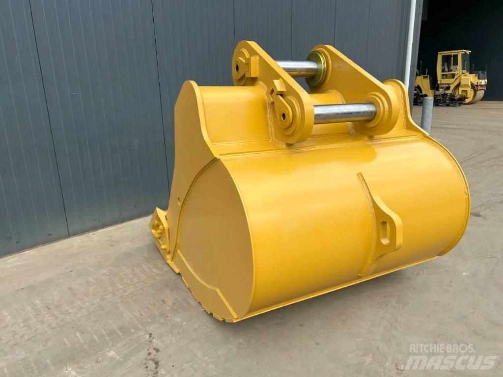 CAT 349D - UB Kopad