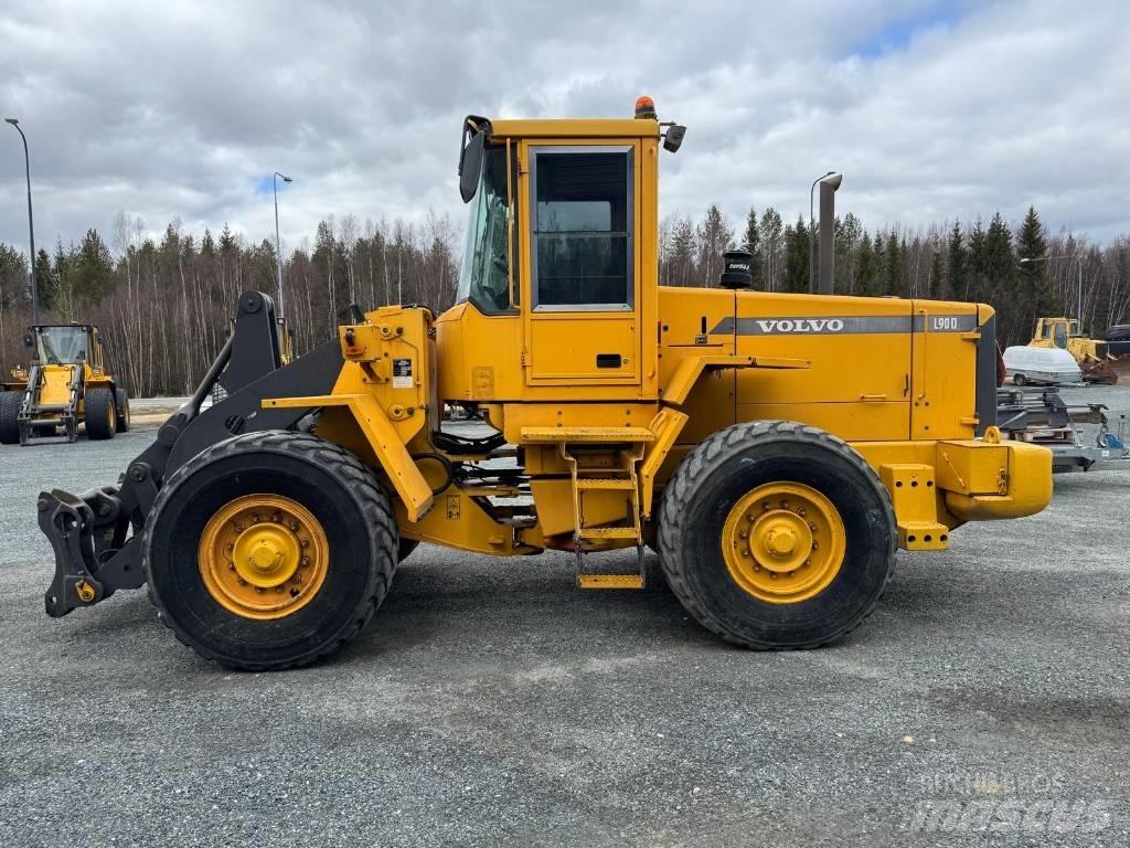 Volvo L 90 D Rataslaadurid