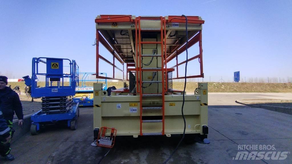 JLG 245-25 Käärtõstukid