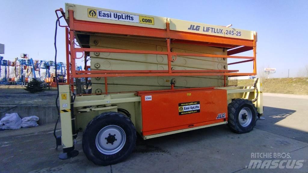JLG 245-25 Käärtõstukid