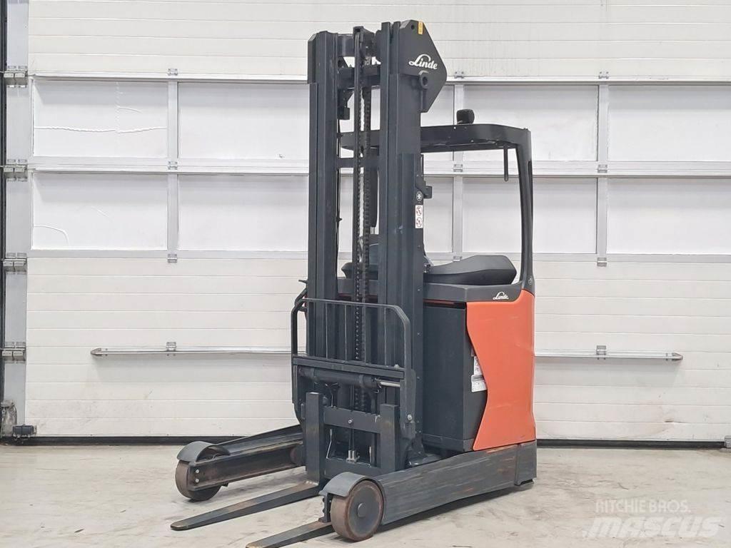 Linde R16-01 Lükandmastiga tõstukid