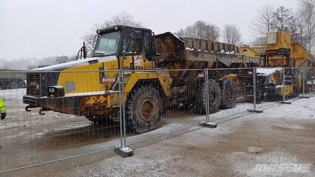 Komatsu HM 300-2 Liigendraamiga pinnaseveokid