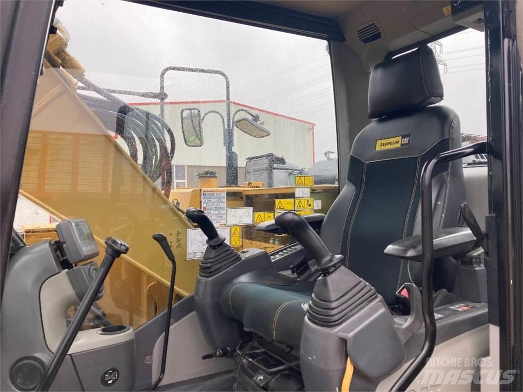 CAT 311 F L RR Ratasekskavaatorid