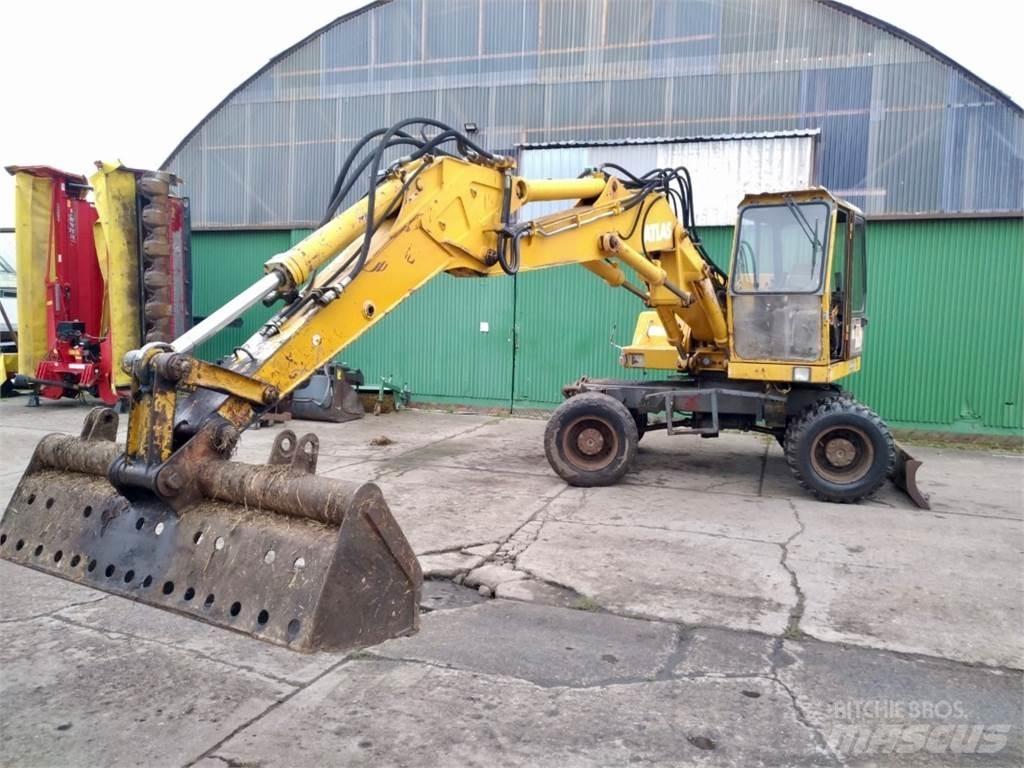 Atlas 1304 Ratasekskavaatorid
