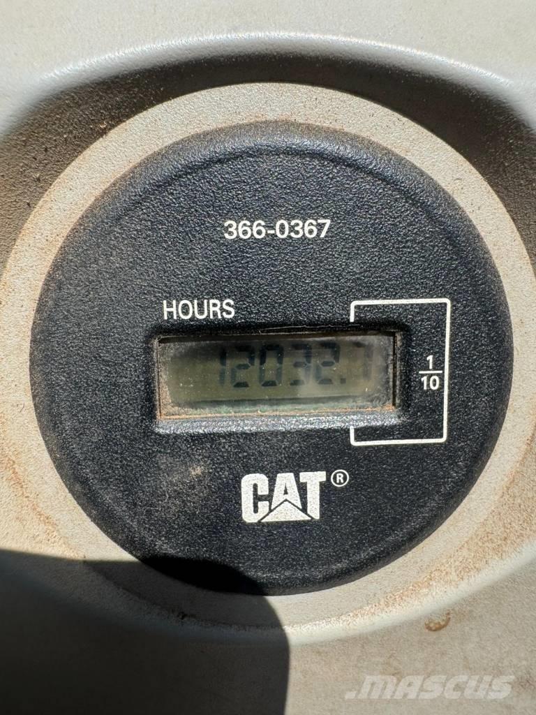 CAT 352 F Roomikekskavaatorid