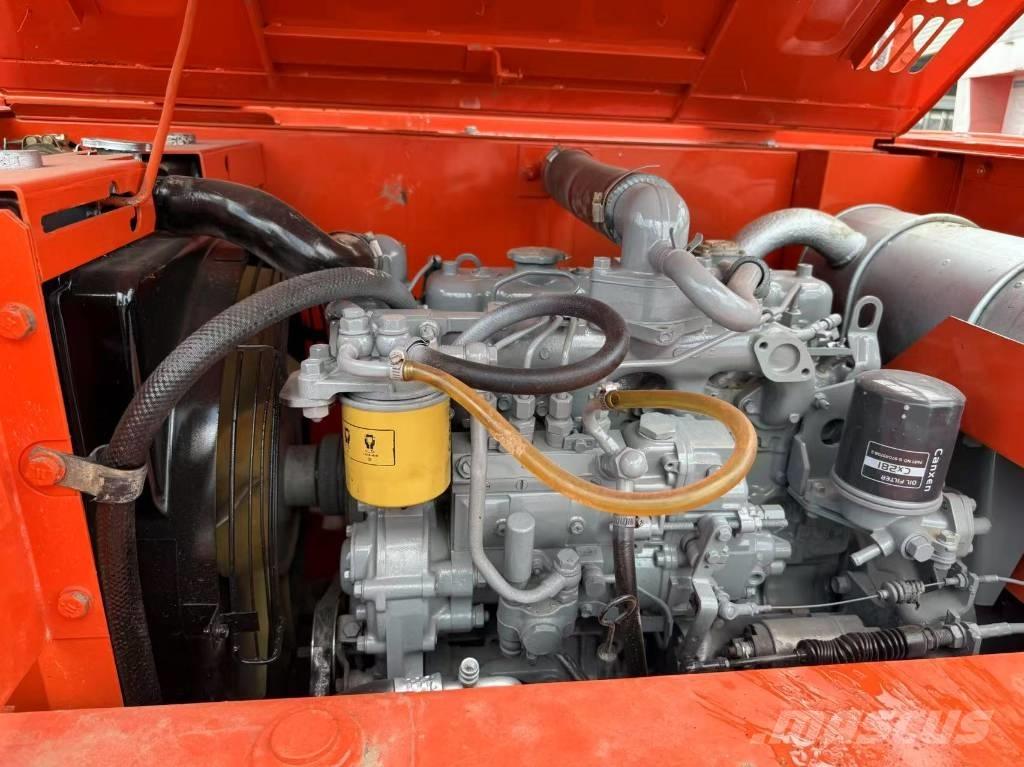 Hitachi ZX 60 Miniekskavaatorid < 7 t