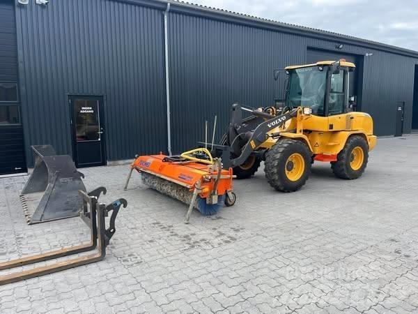 Volvo L 30 G Rataslaadurid