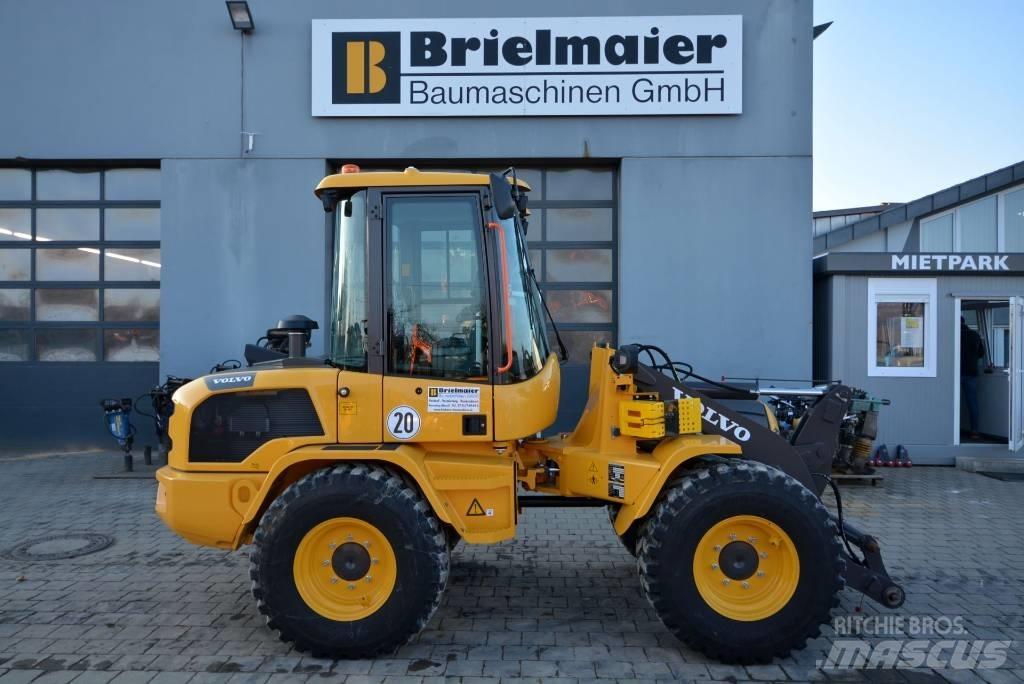 Volvo L 30 H Rataslaadurid