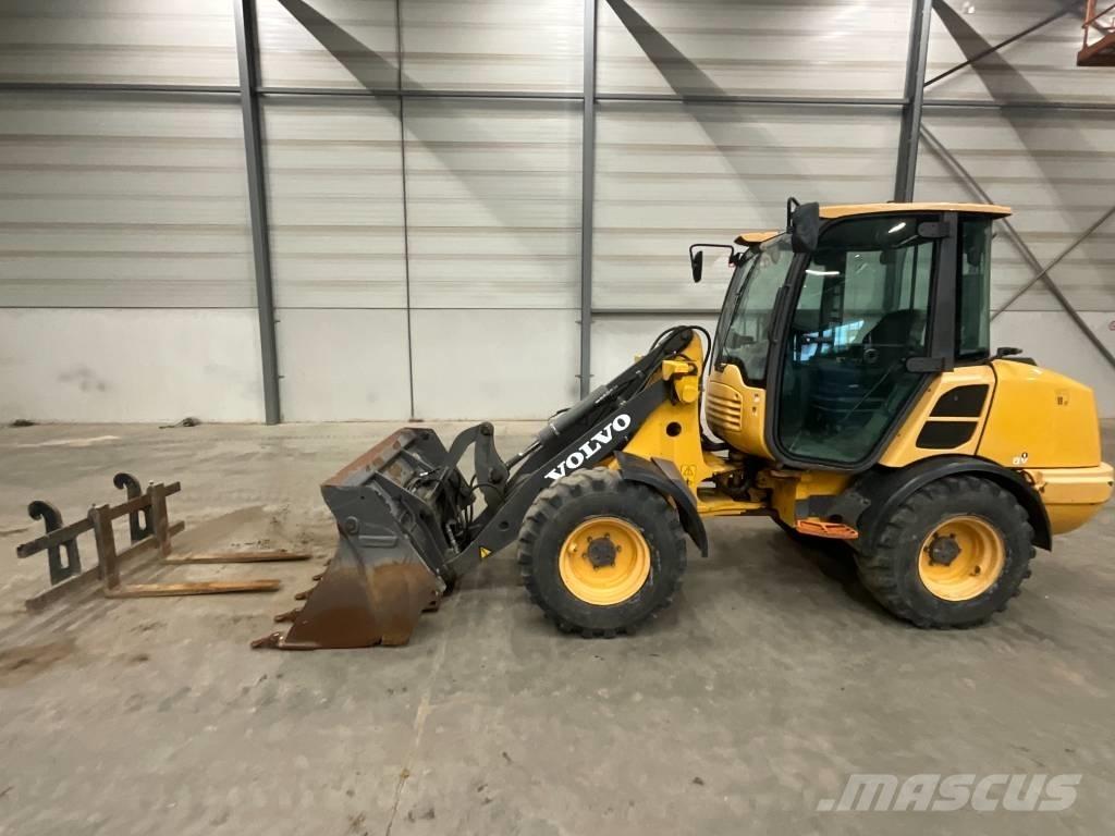 Volvo L 25 F Rataslaadurid