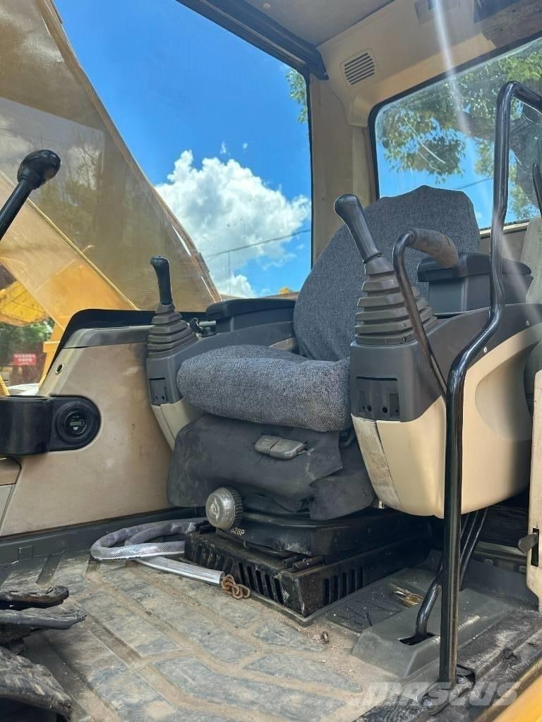 CAT 320C Väikeekskavaatorid 7t-12t