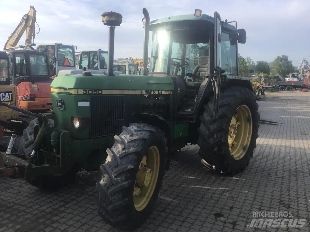John Deere 3050 4WD Traktorid