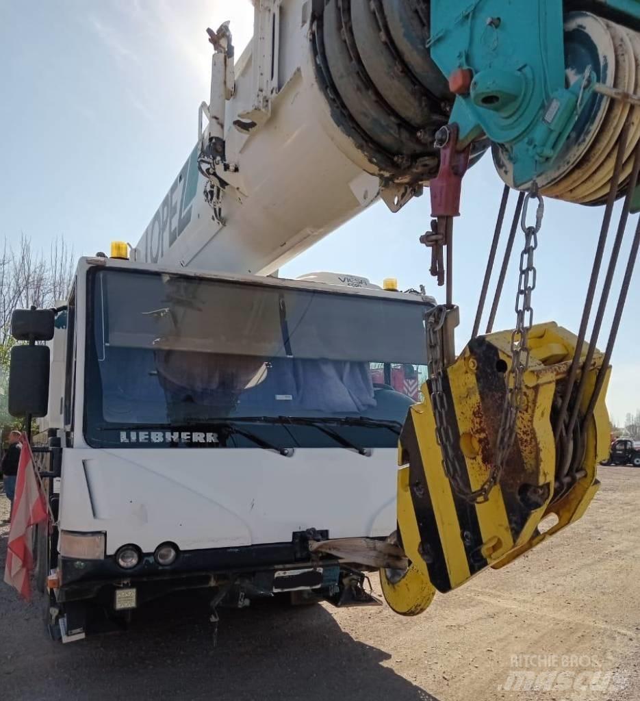 Liebherr LTM 1060-2 Maastikutõstukid