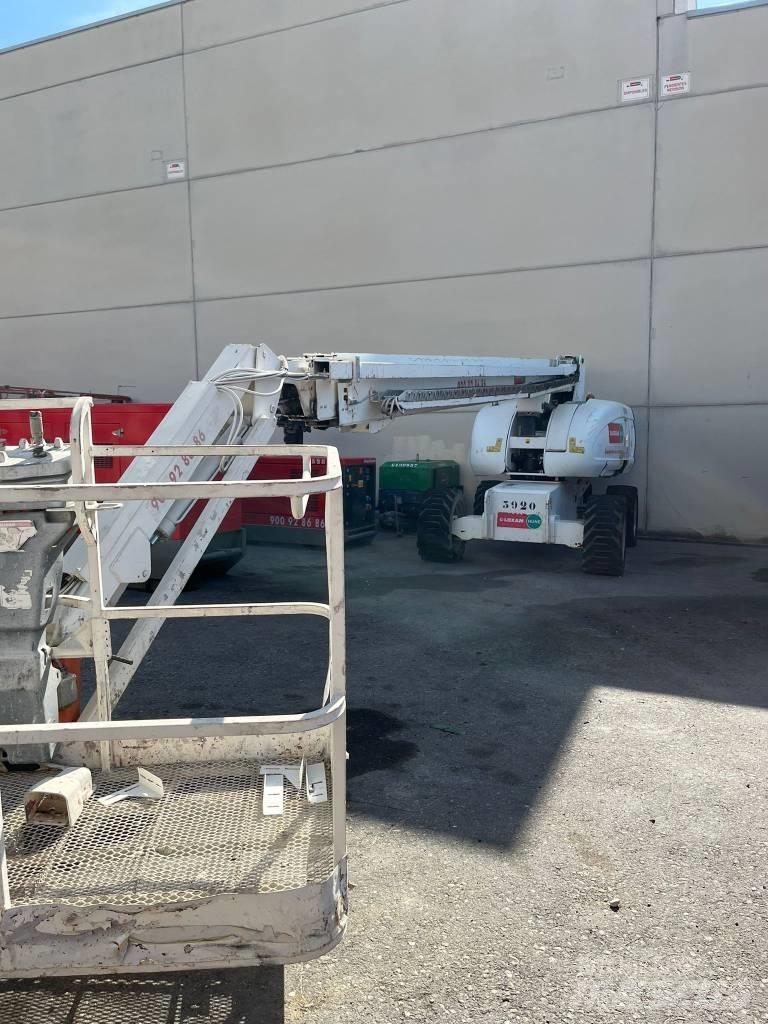JLG 860 SJ Teleskoop poomtõstukid