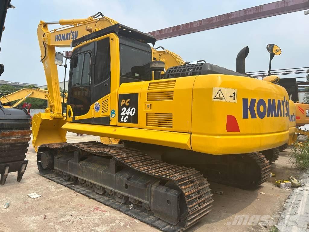 Komatsu PC 240 Roomikekskavaatorid