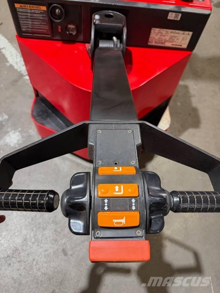 Raymond RSS40 Platvormiga virnastajad