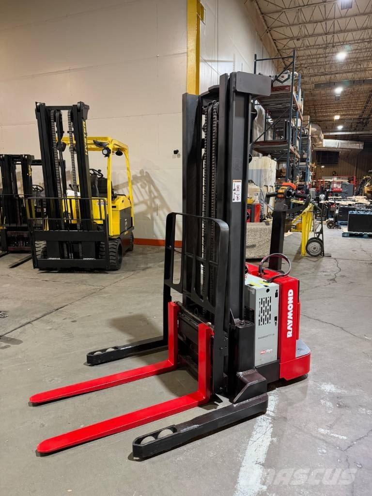 Raymond RSS40 Platvormiga virnastajad