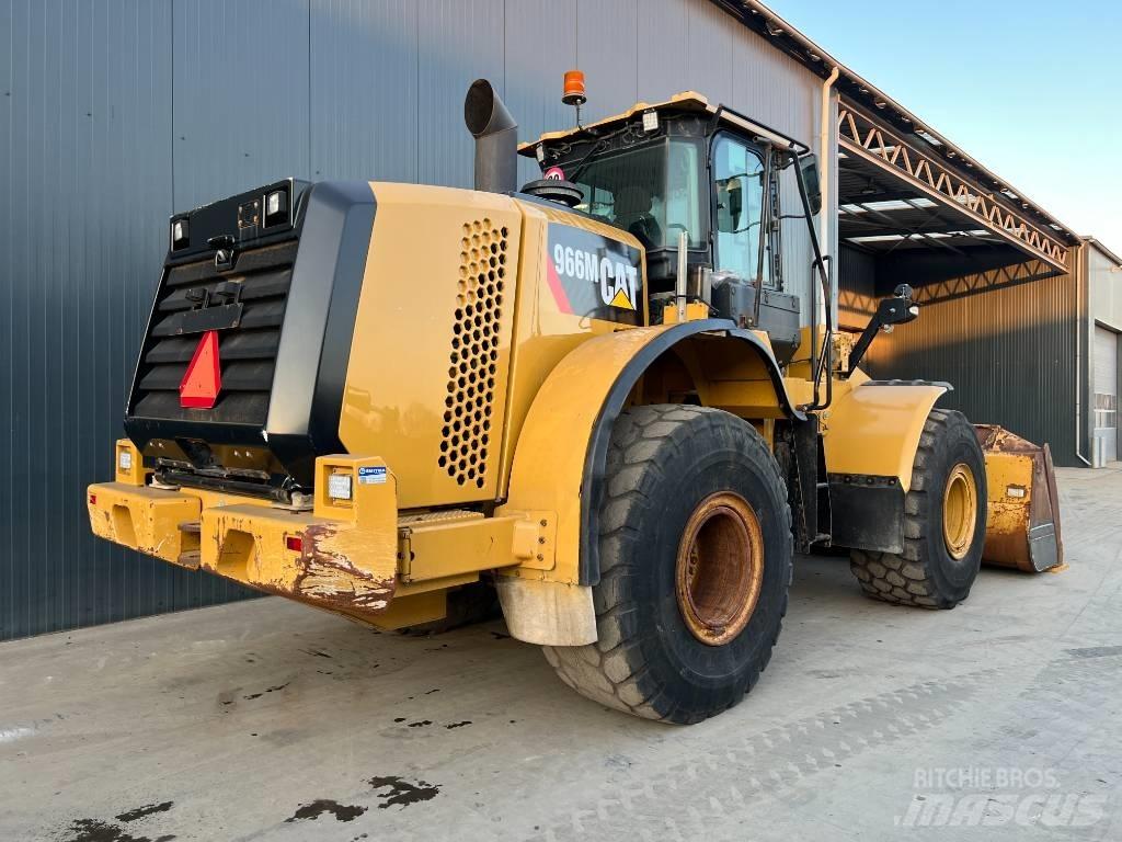 CAT 966M Rataslaadurid