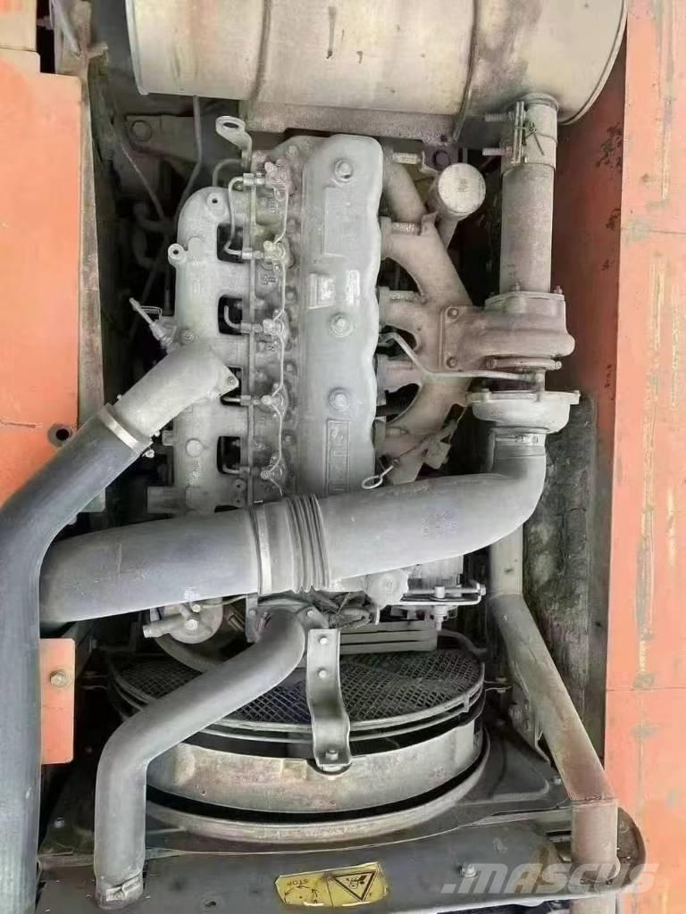 Hitachi ZX240 Roomikekskavaatorid