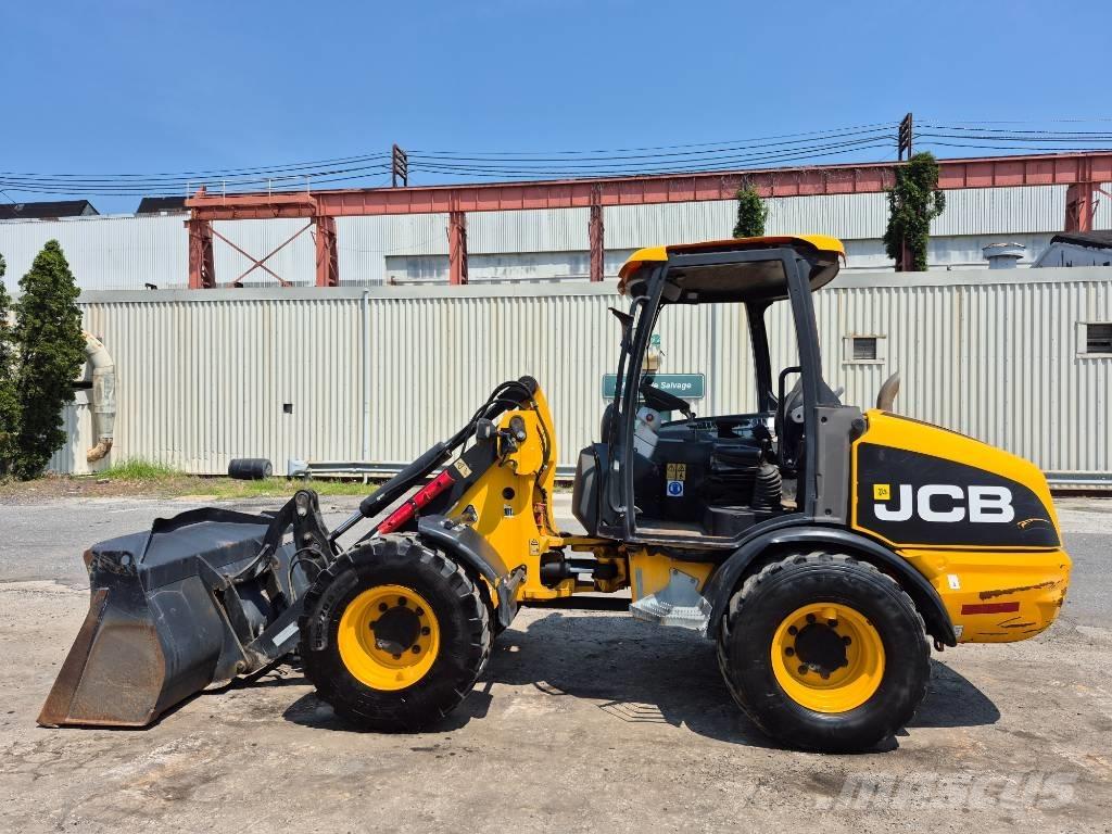 JCB 406 B Rataslaadurid
