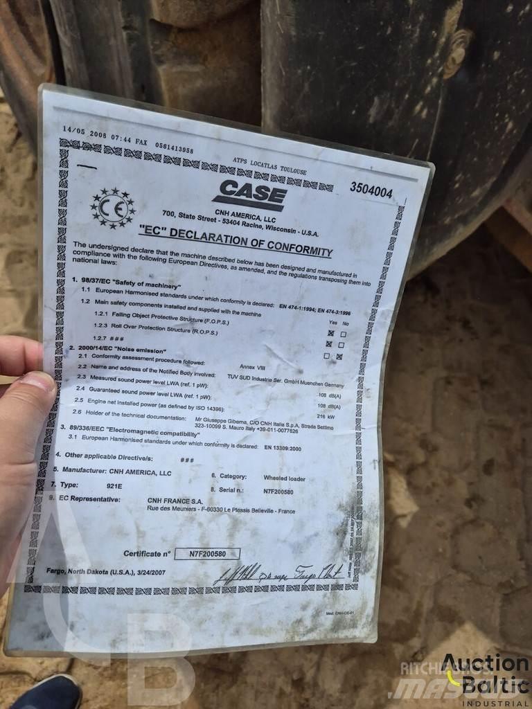 CASE 921 E Rataslaadurid