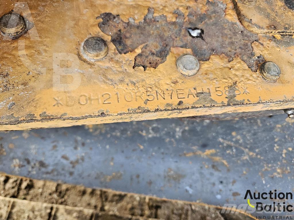 CASE CX 210 B Roomikekskavaatorid