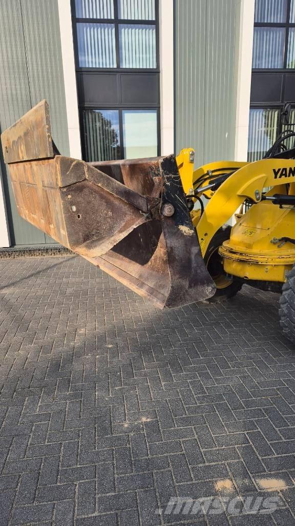 Yanmar V70s Rataslaadurid