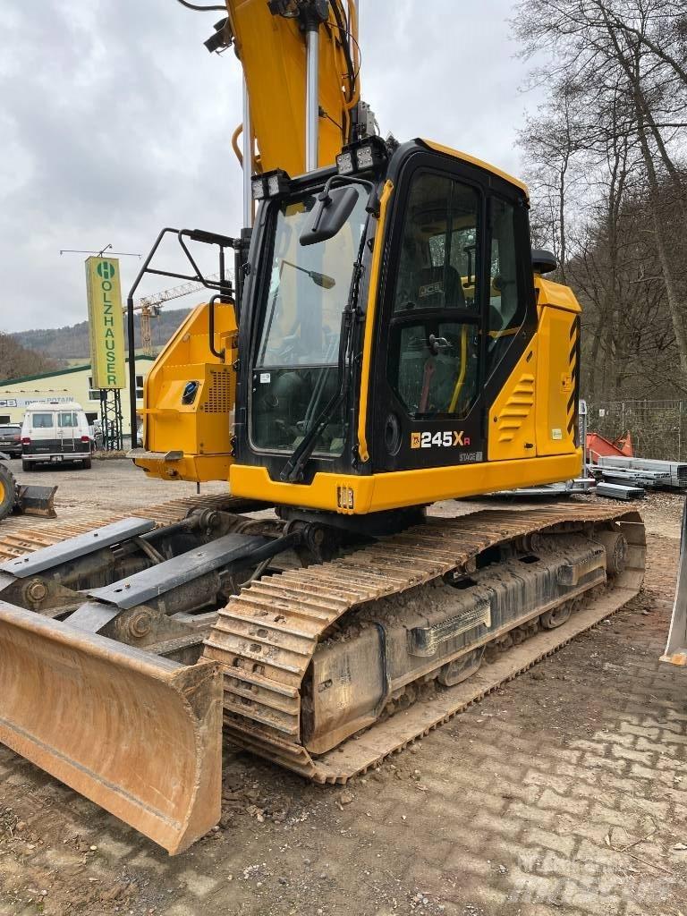 JCB 245 XR Roomikekskavaatorid
