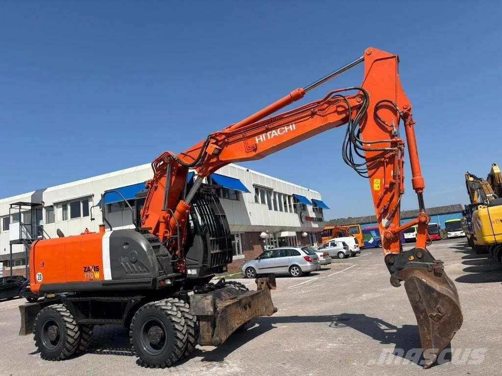 Hitachi ZX 170 W-3 Ratasekskavaatorid