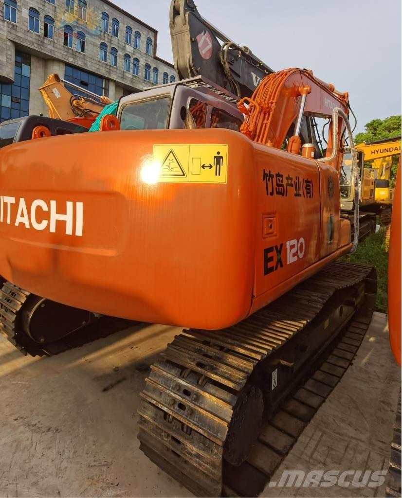Hitachi EX 120 Roomikekskavaatorid