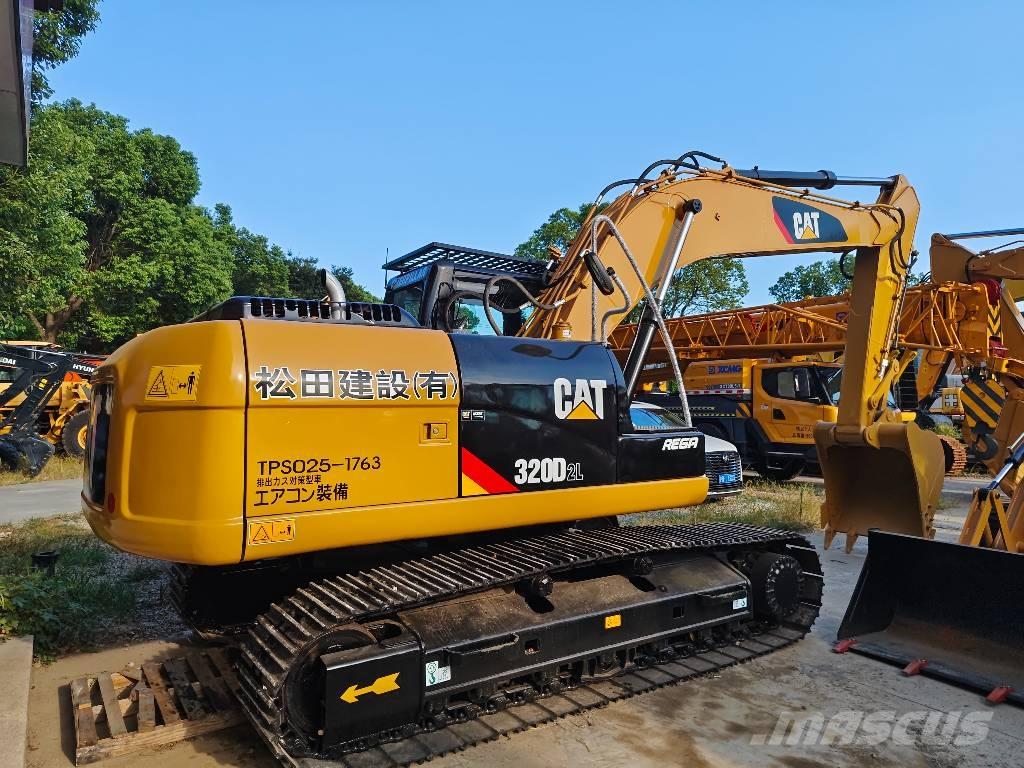 CAT 320 D2 L Roomikekskavaatorid