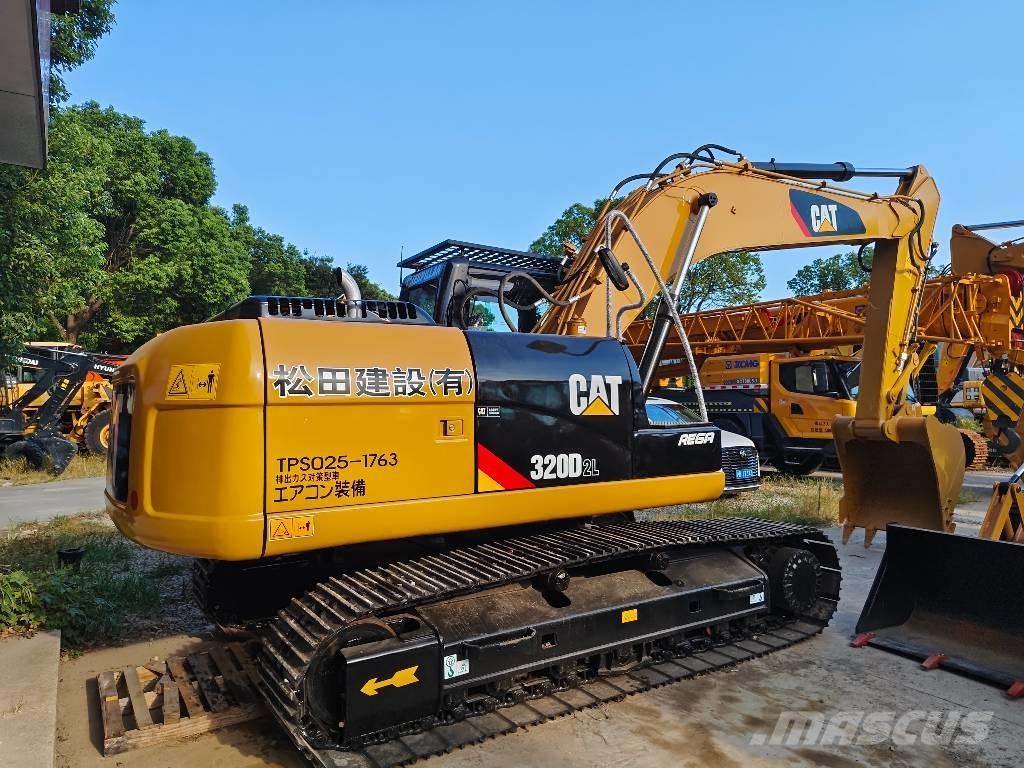 CAT 320 D2 L Roomikekskavaatorid