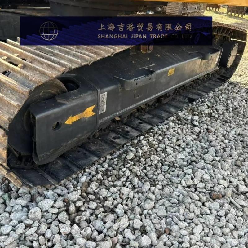 Komatsu PC 200-8 Roomikekskavaatorid