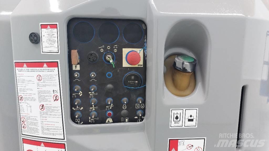 Genie Z 34/22 IC Iseliikuvad poomtõstukid