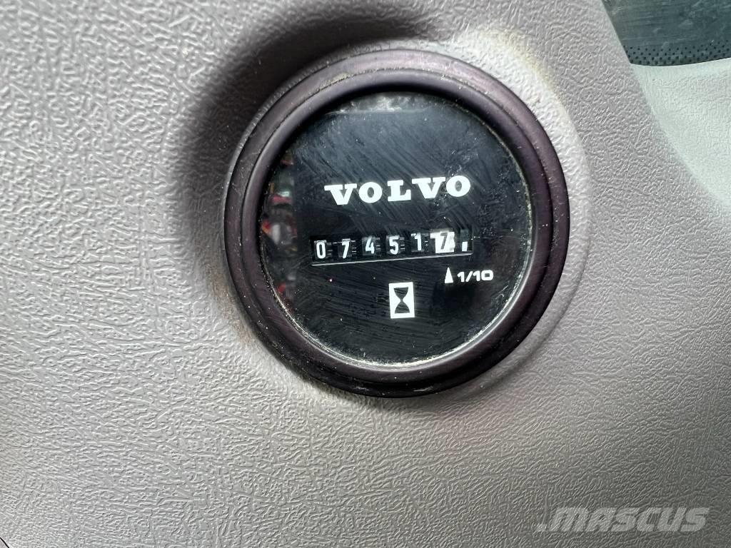 Volvo EC 200 E Roomikekskavaatorid
