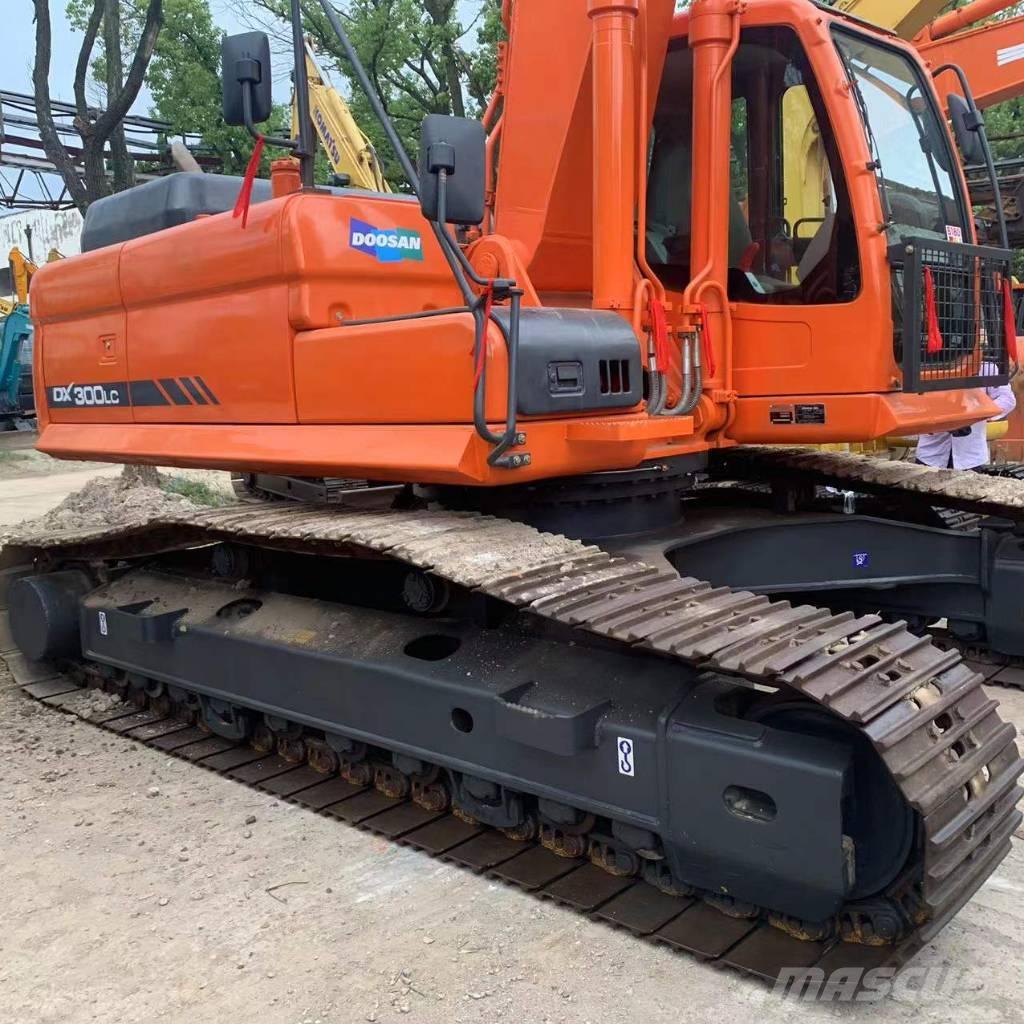 Doosan dx300 Roomikekskavaatorid