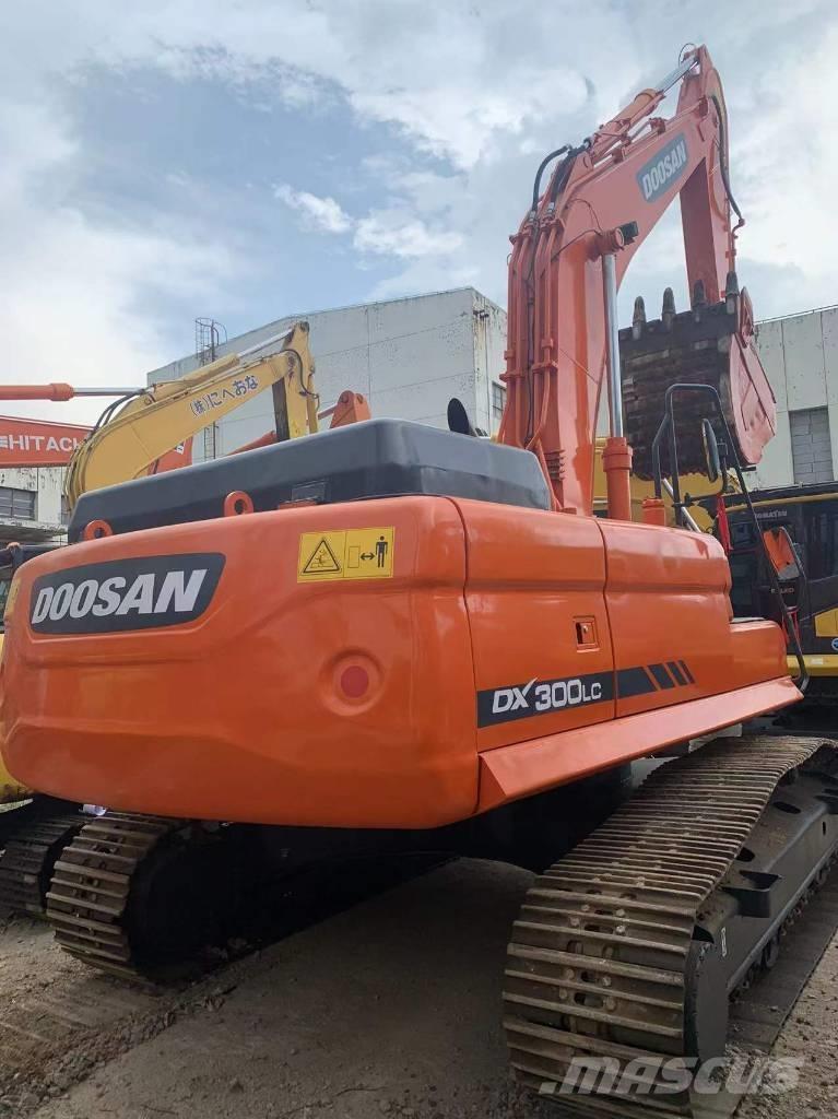 Doosan dx300 Roomikekskavaatorid