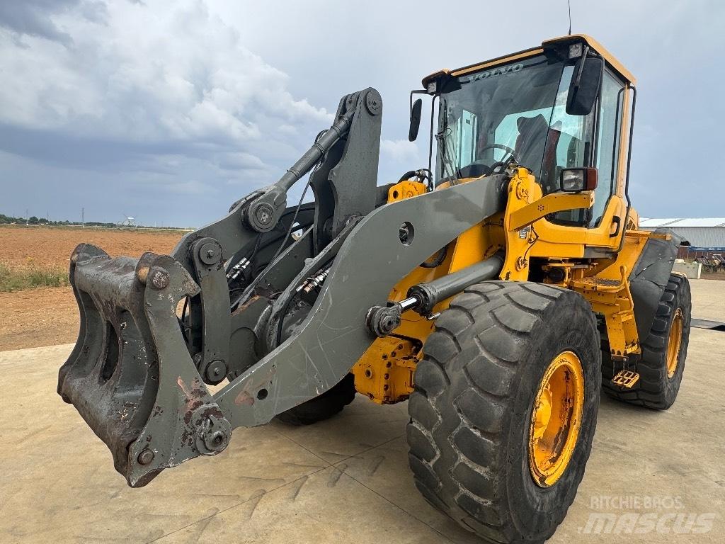 Volvo L90F Rataslaadurid