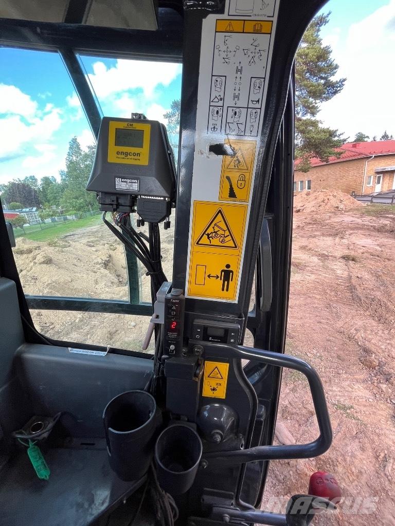Komatsu PC138US-11 Roomikekskavaatorid