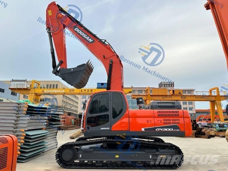 Doosan DX 300LC-9C Roomikekskavaatorid