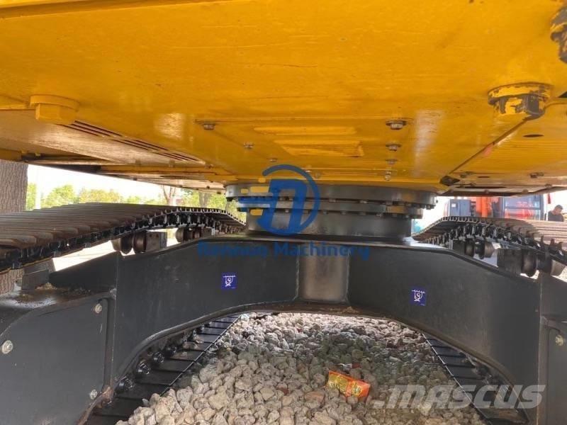 Komatsu Komatsu Roomikekskavaatorid