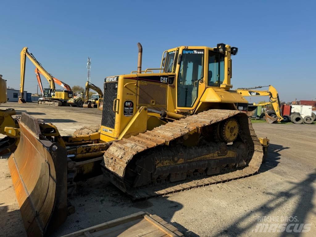 CAT D 6 N LGP Buldooserid