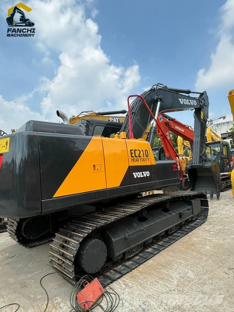 Volvo EC 210 Roomikekskavaatorid