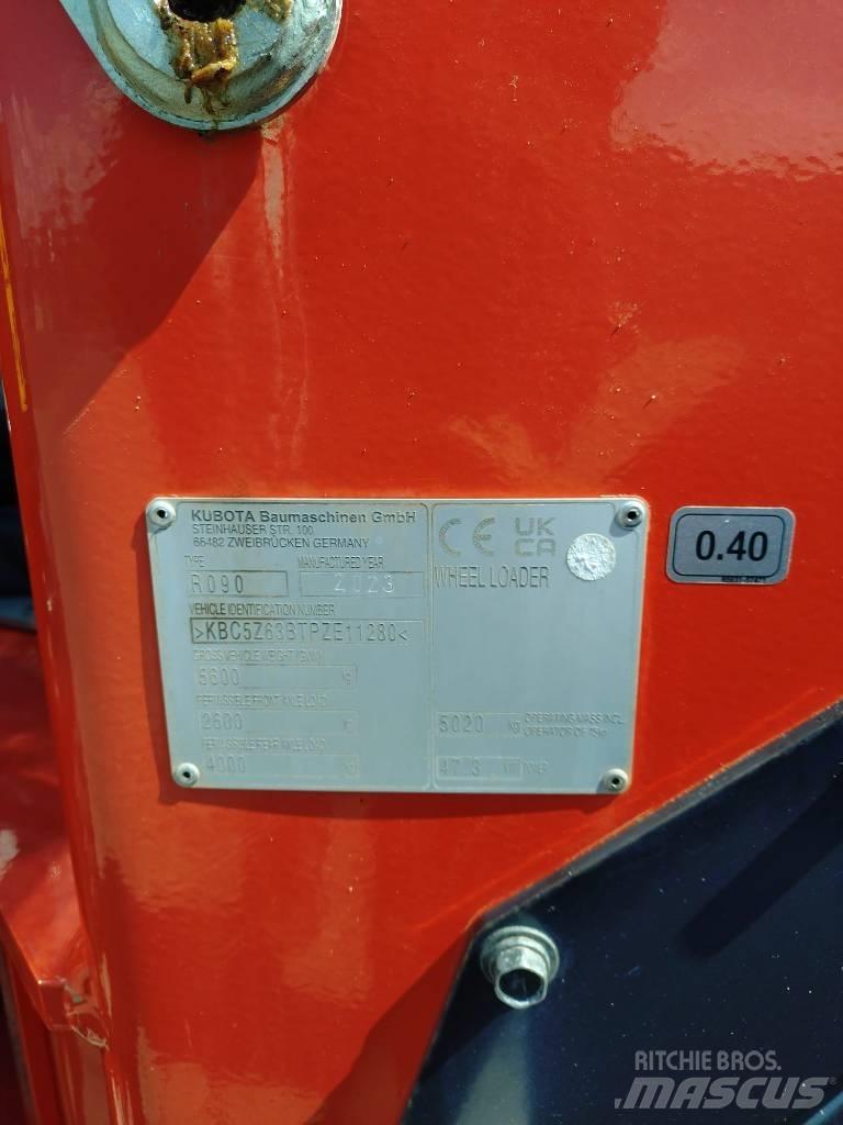Kubota R 090 Rataslaadurid