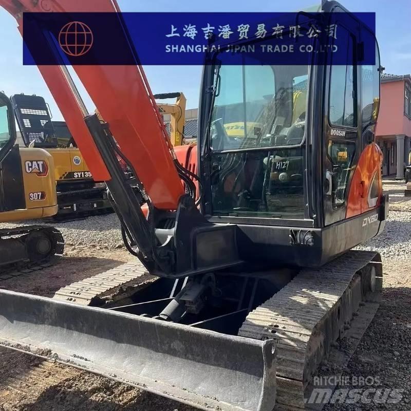 Doosan DX 60 Miniekskavaatorid < 7 t