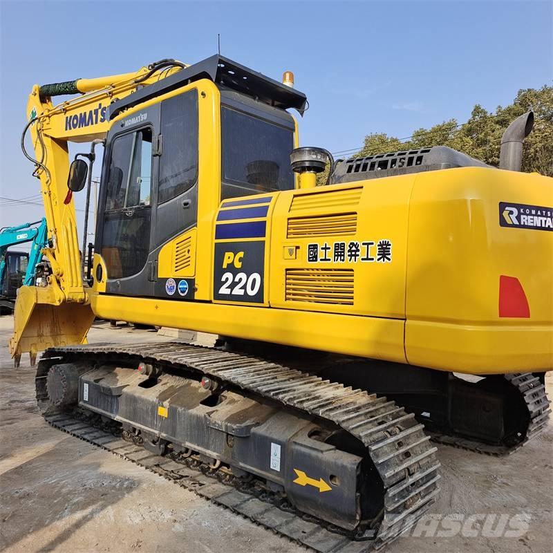 Komatsu PC 220-8 Roomikekskavaatorid