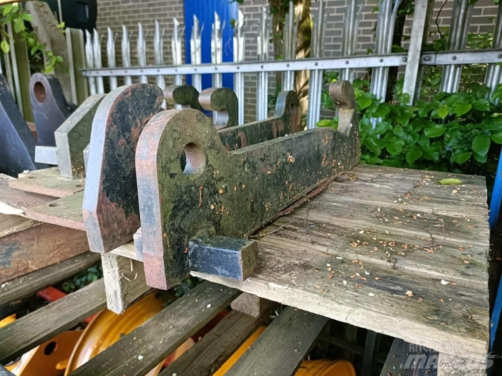 JCB WELD ON BRACKETS Muud laadimise ja kaevamise seadmed