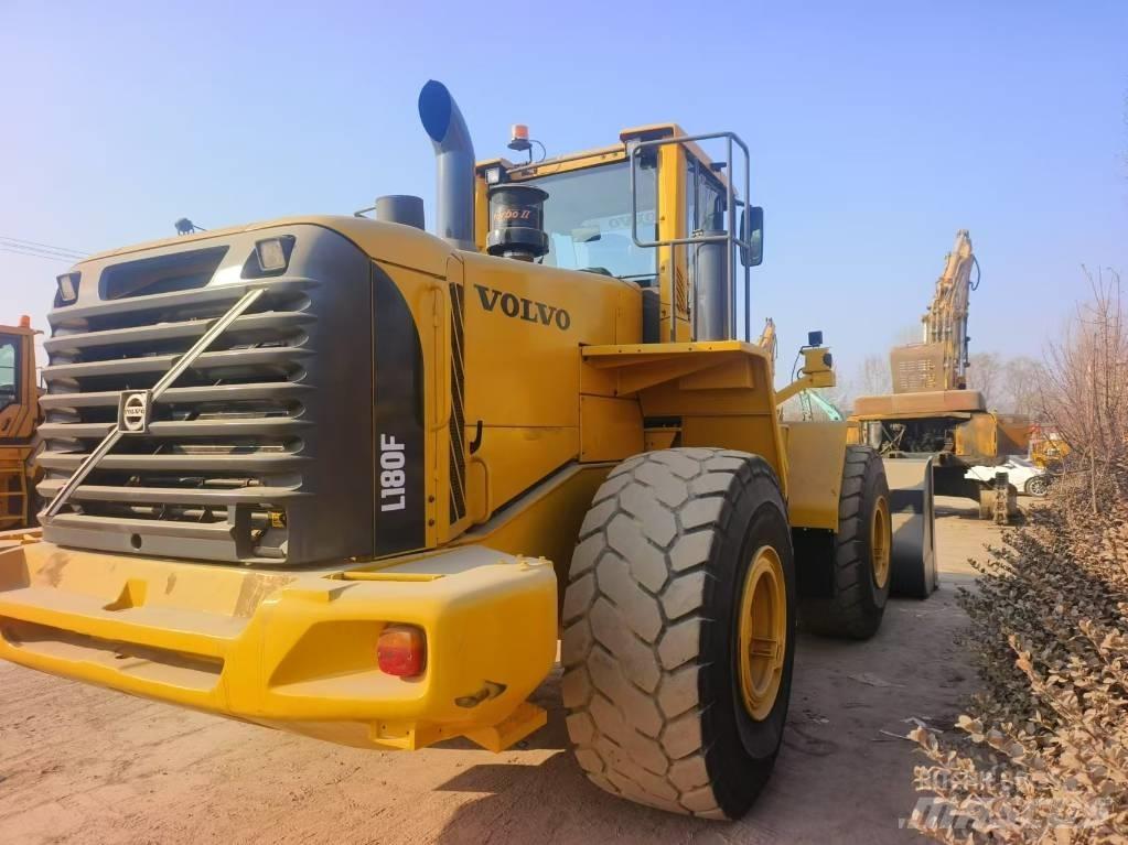 Volvo L 180 F Rataslaadurid