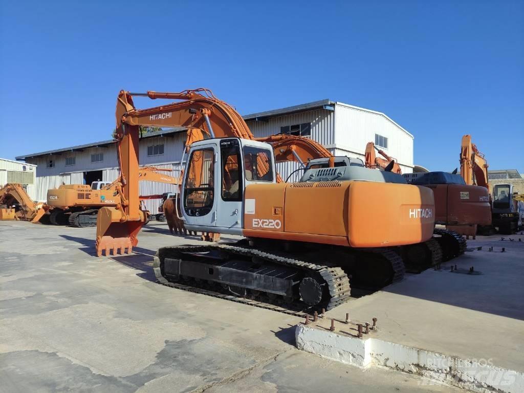 Hitachi EX 220-5 Roomikekskavaatorid