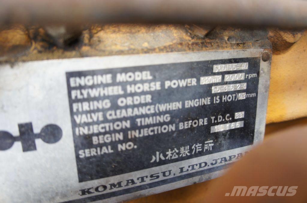 Komatsu D 155 A-1 Buldooserid